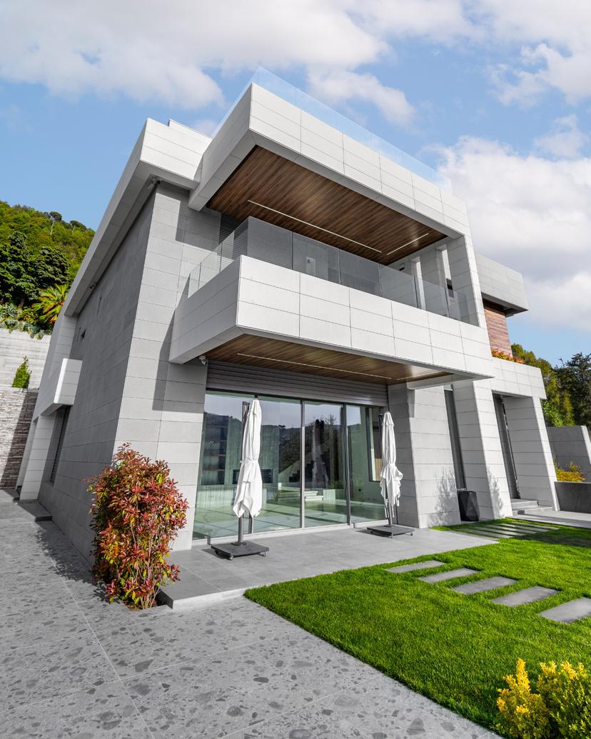 Villa Karam
